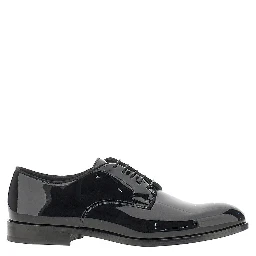 Patent leather laced shoes