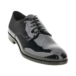 Patent leather laced shoes