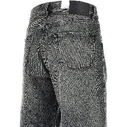 Loose jeans