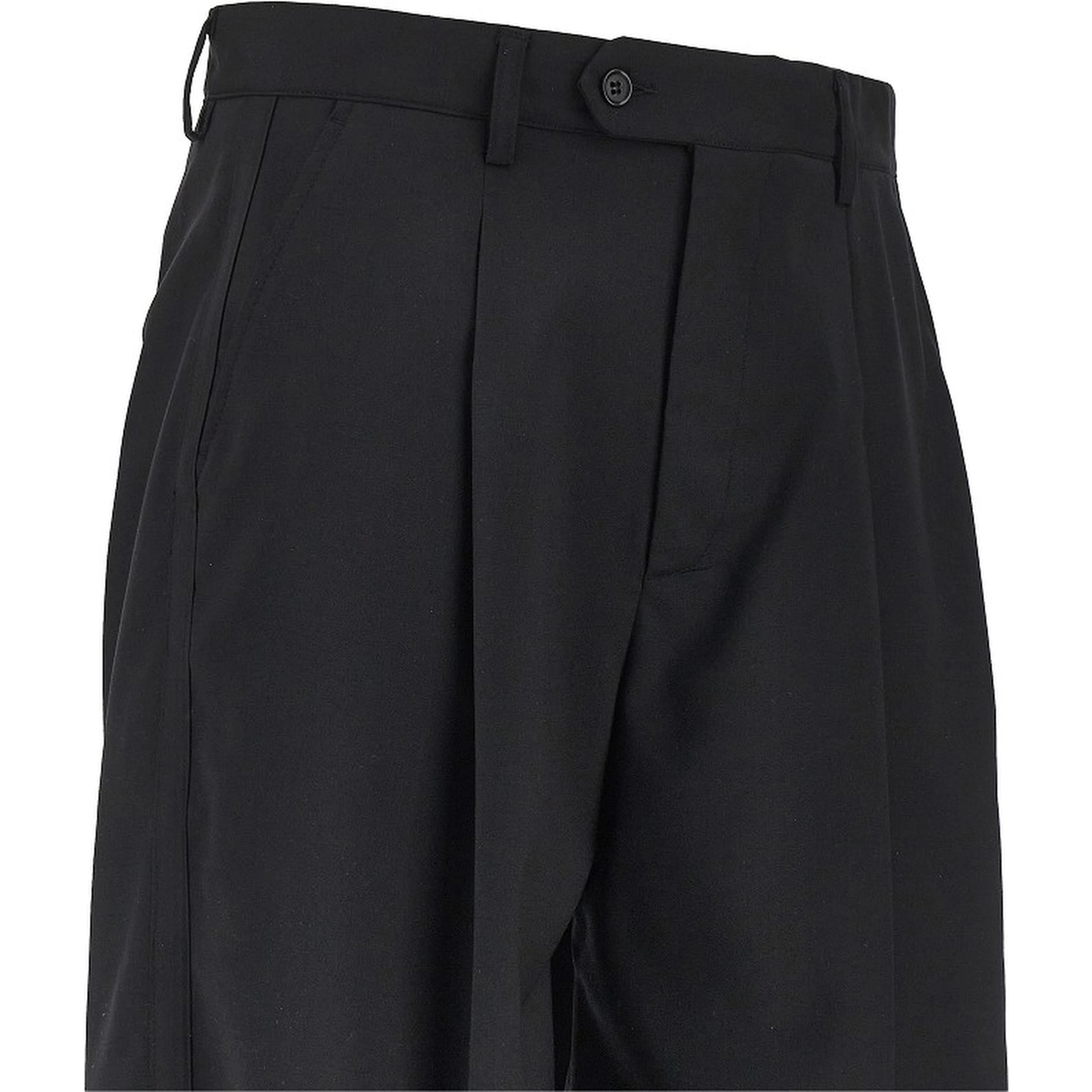 Tailored shorts with satin ribbon