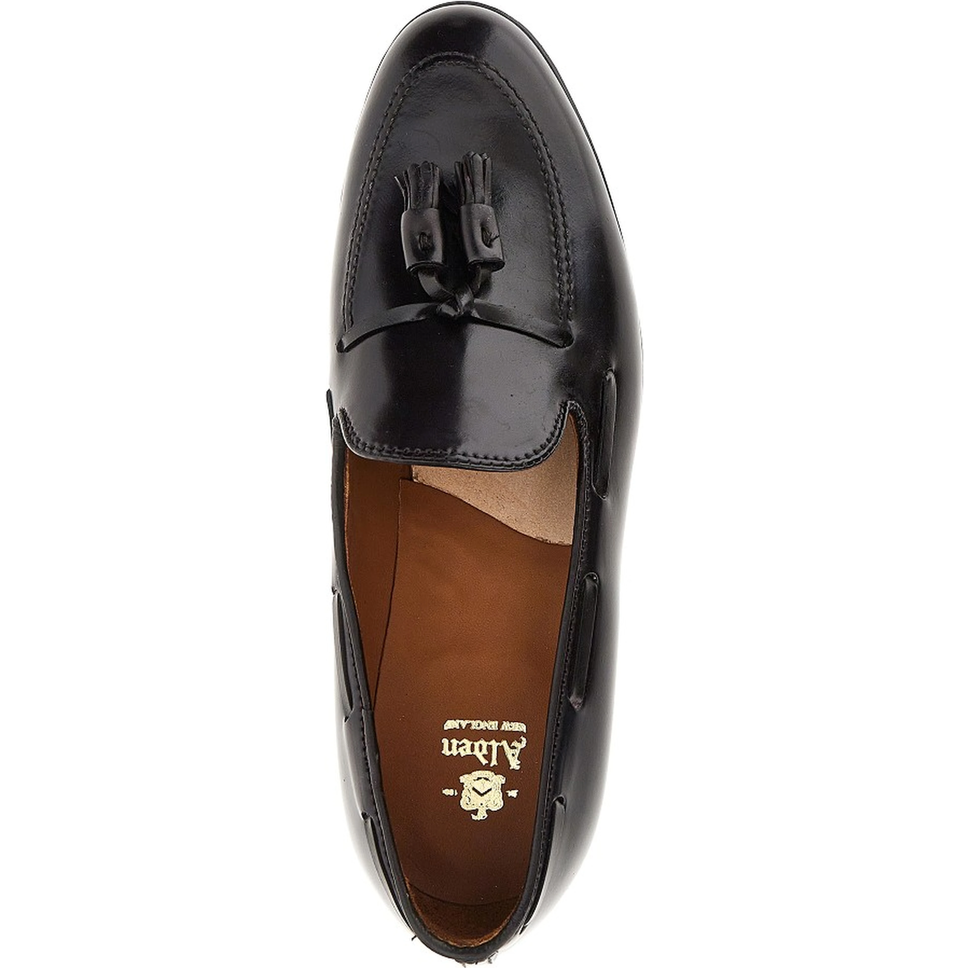 Leather loafers with tassels