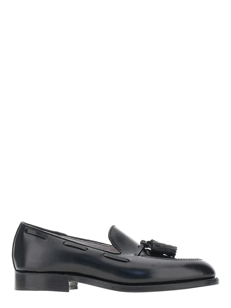 Leather loafers with tassels
