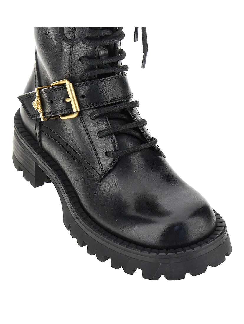 Leather boots with Medusa detail