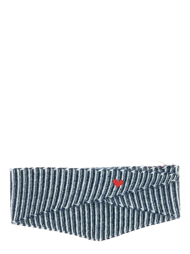 Knitted scarf with striped motif