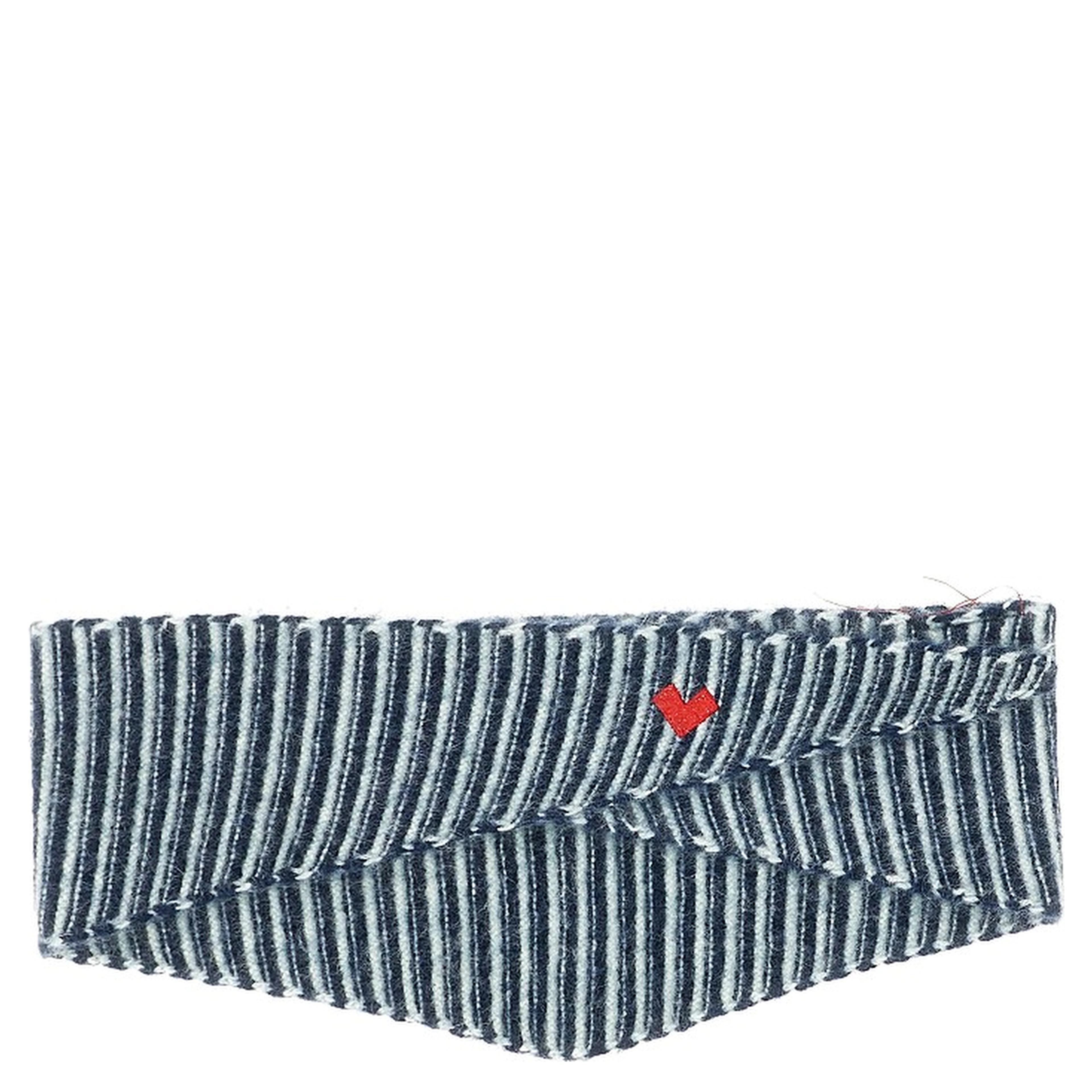 Knitted scarf with striped motif