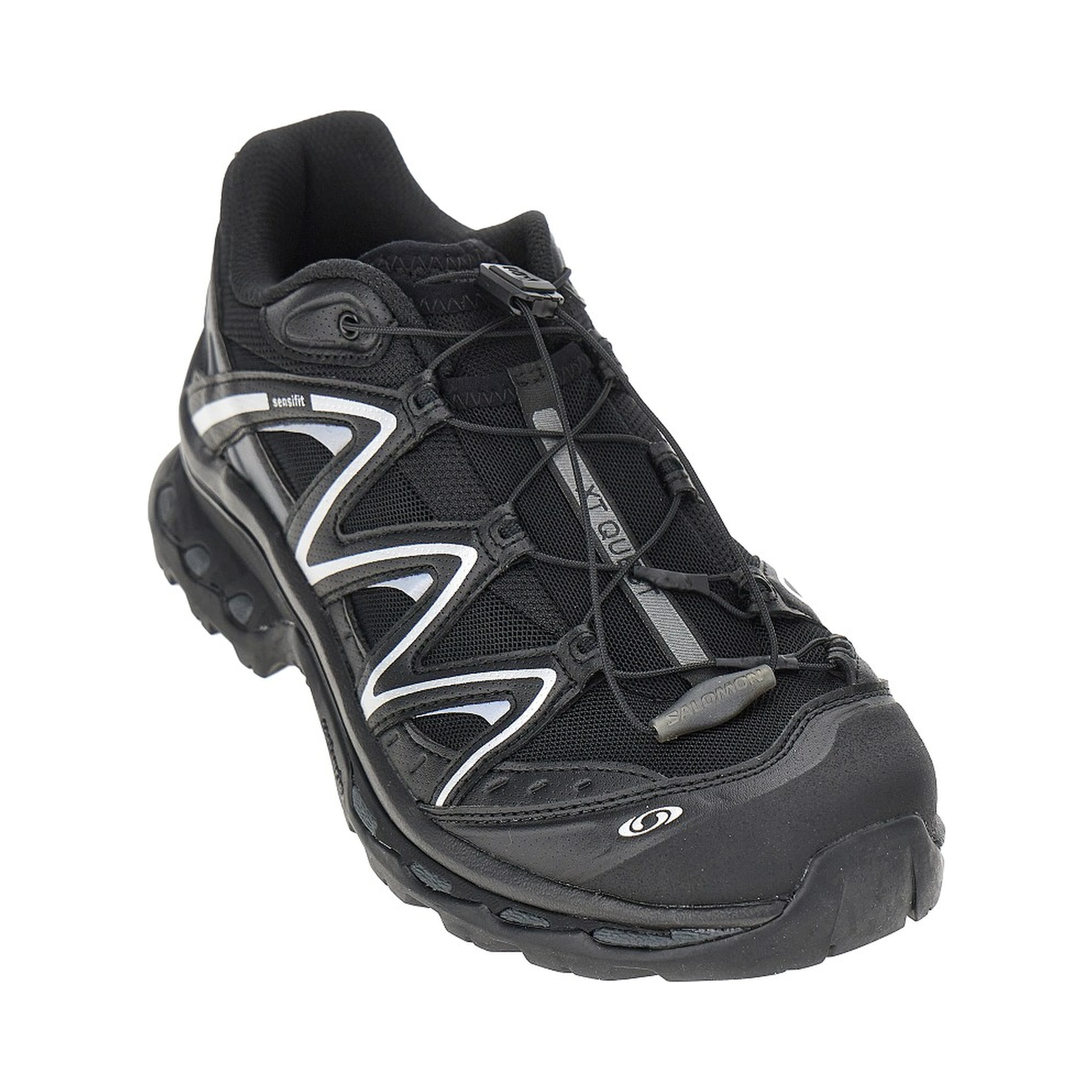 XT-QUEST sneakers