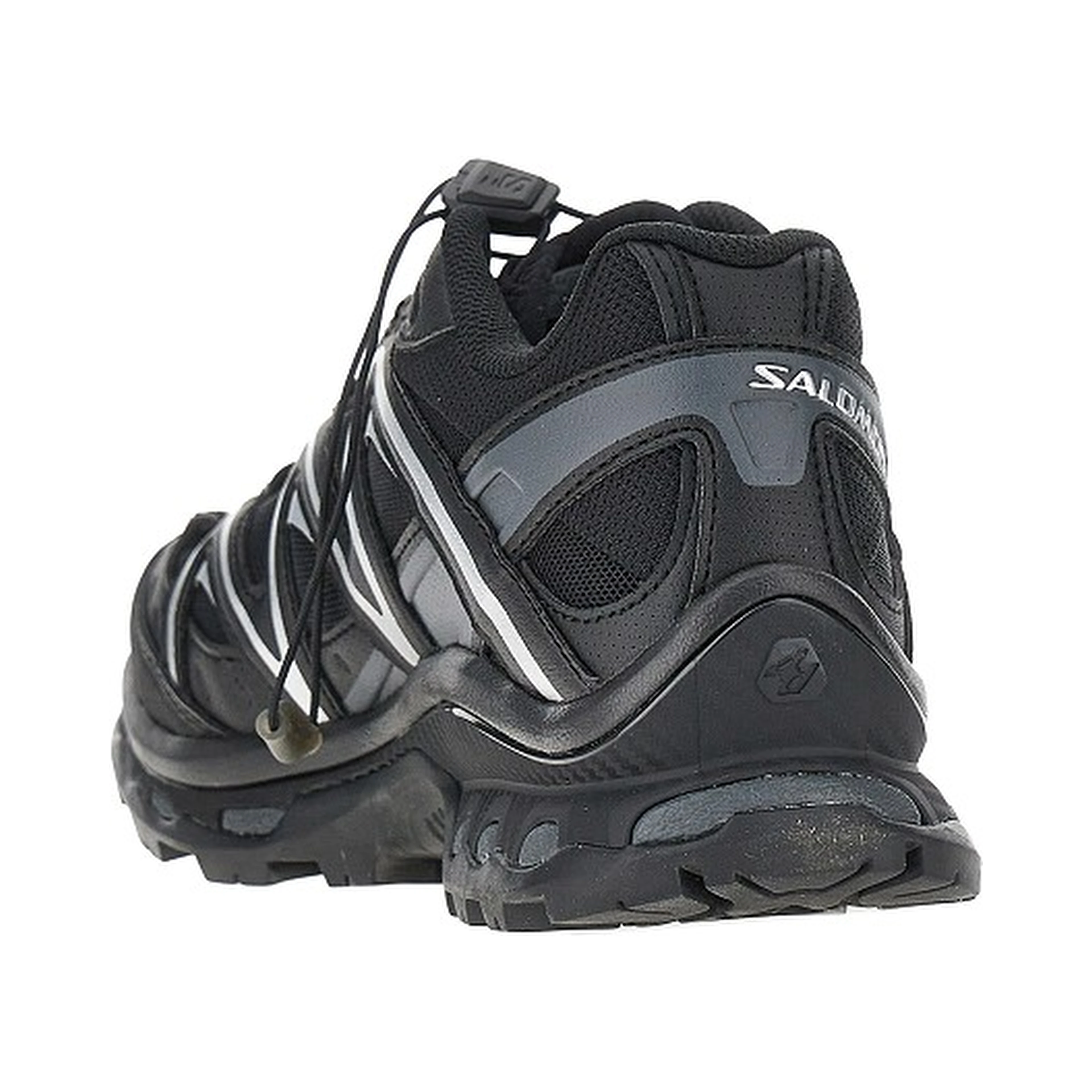 XT-QUEST sneakers