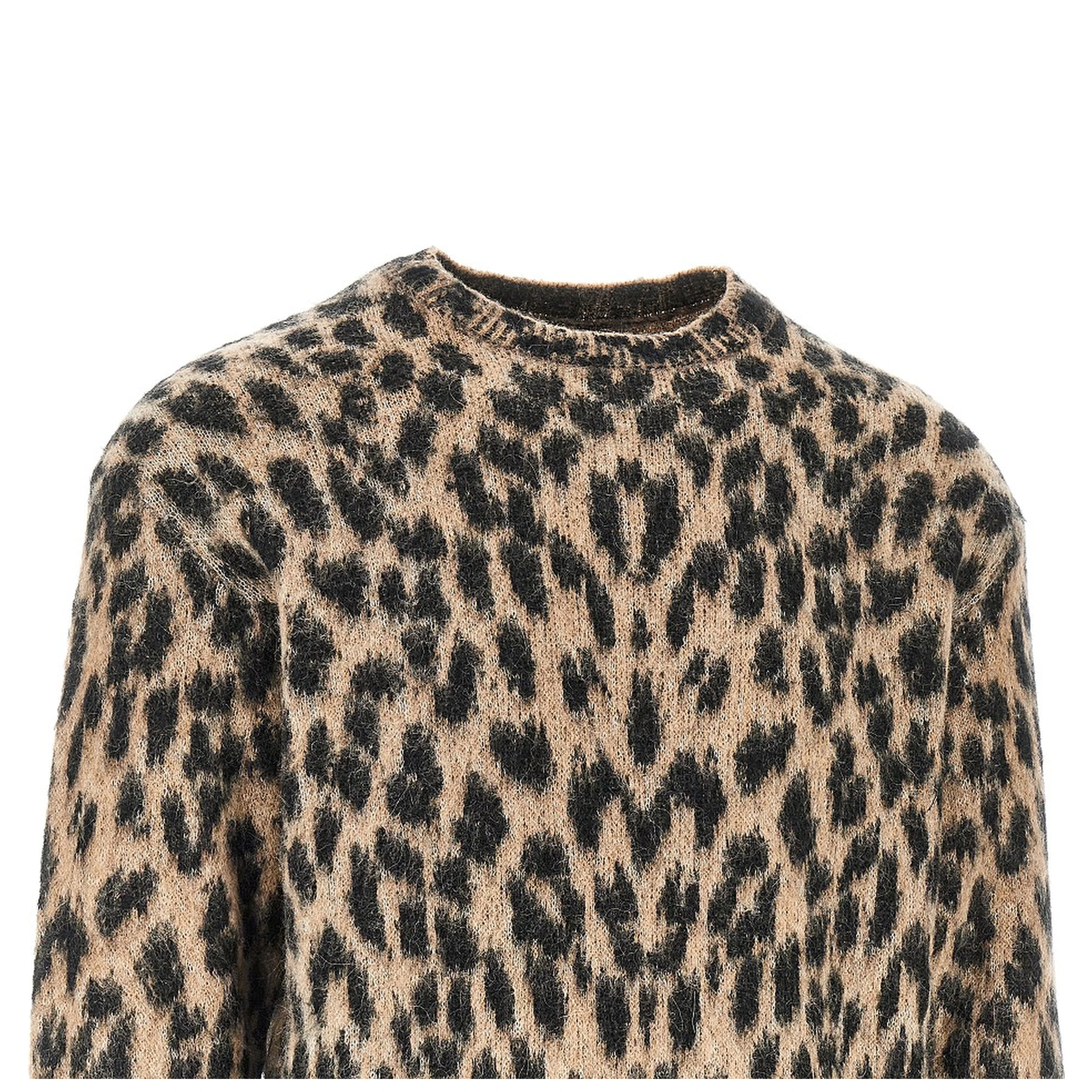 Knitted sweater with spotted motif