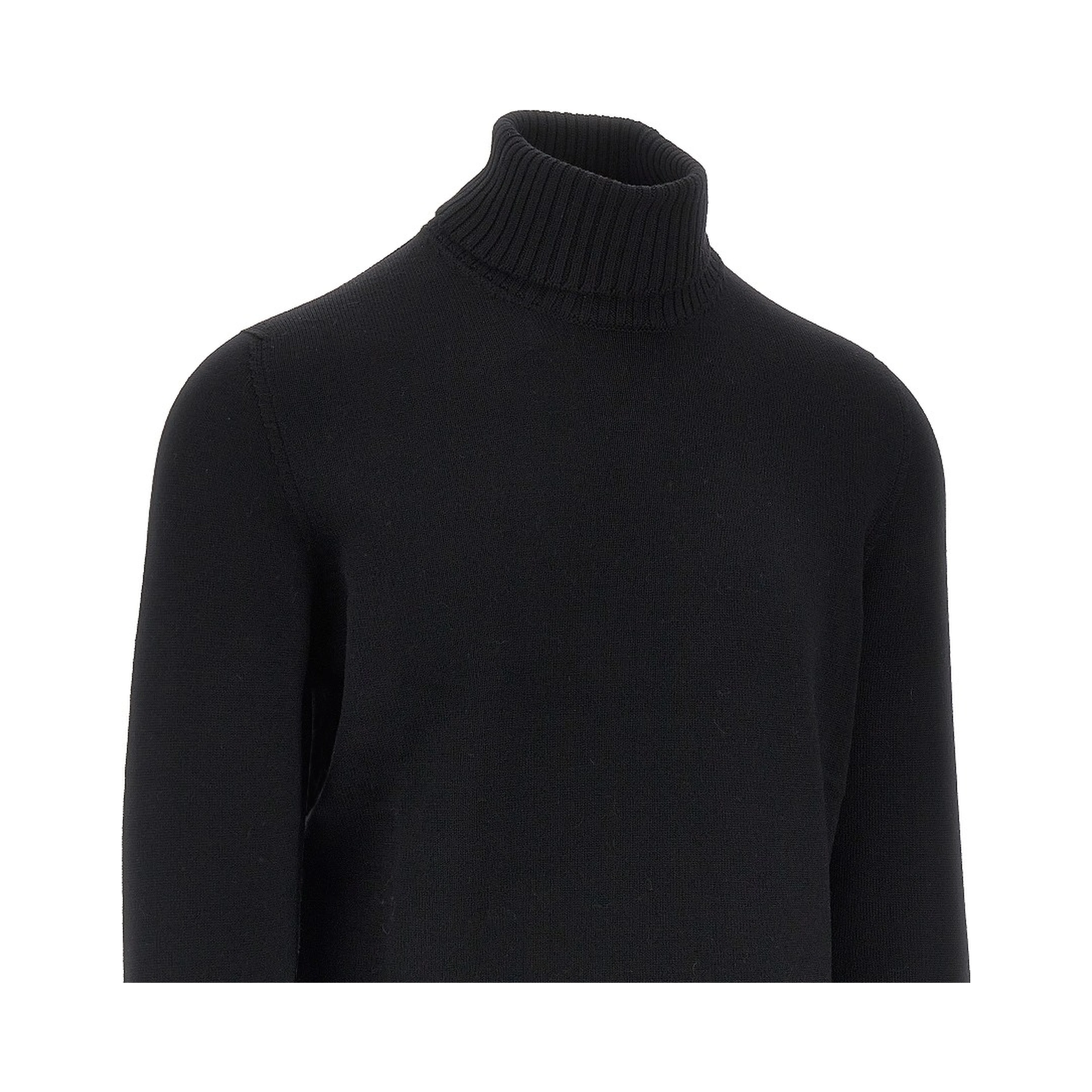 Merino wool knitted turtleneck