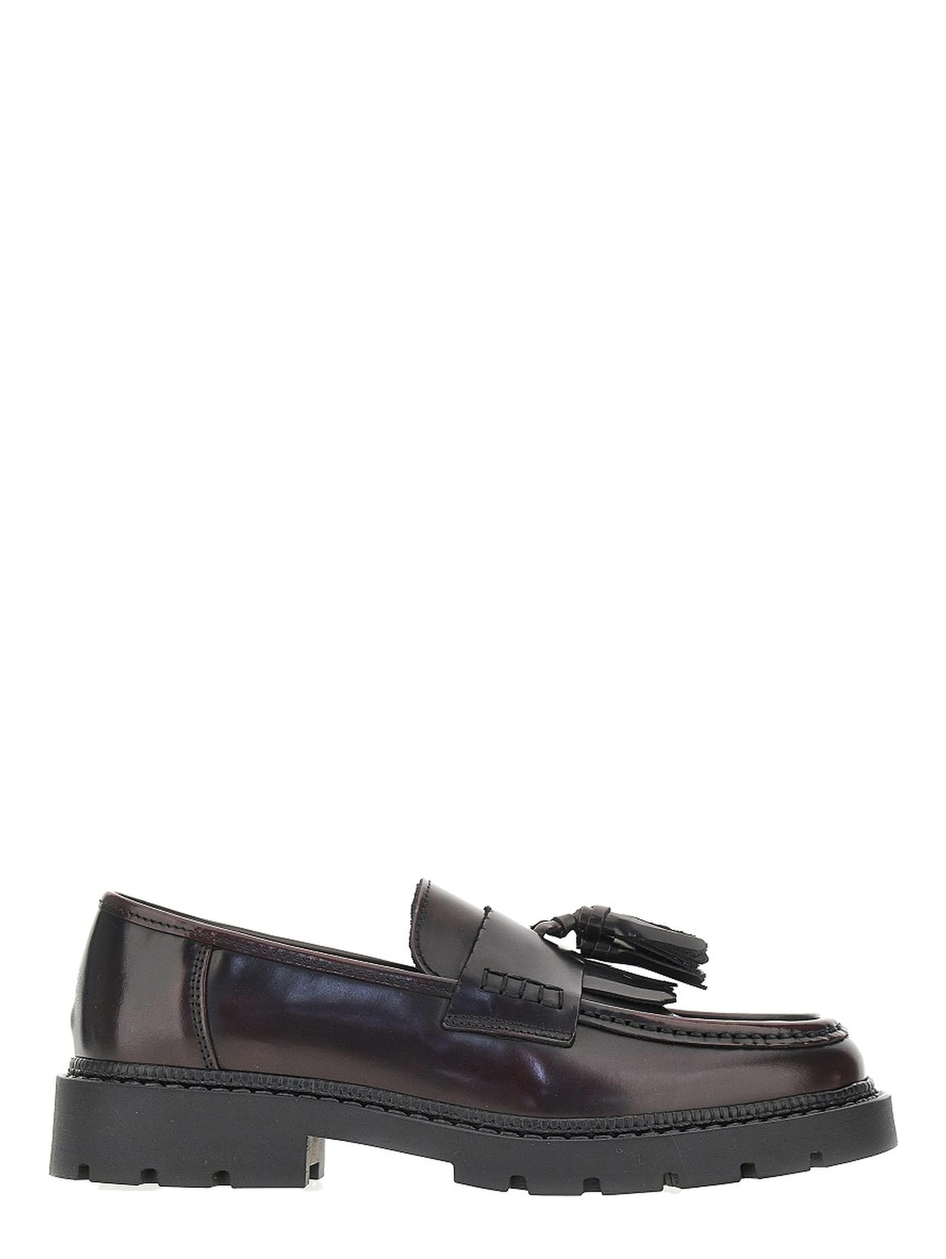 Leather loafers with tassels