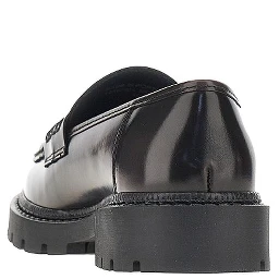 Leather loafers with tassels