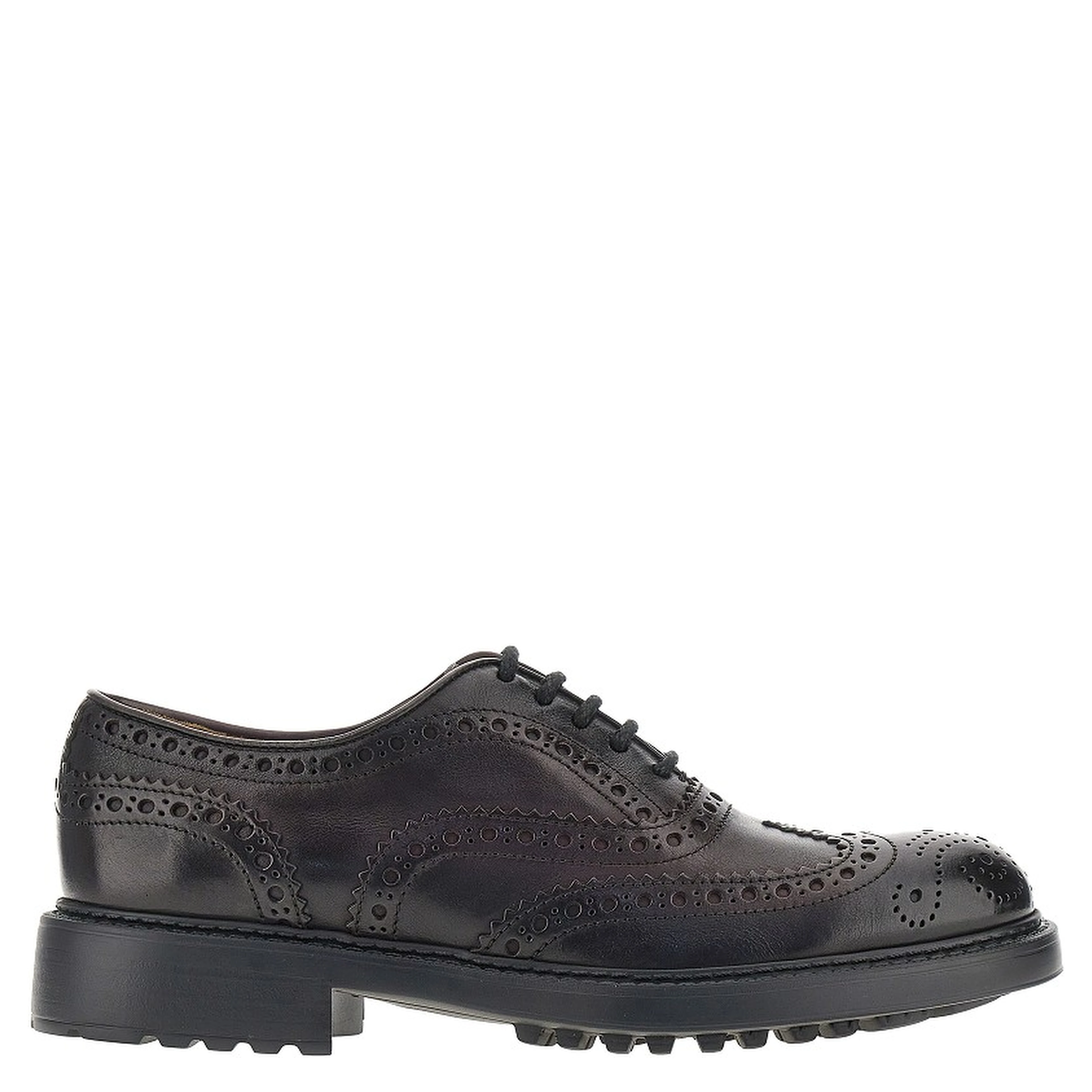 Leather laced shoes