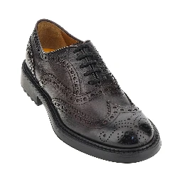 Leather laced shoes
