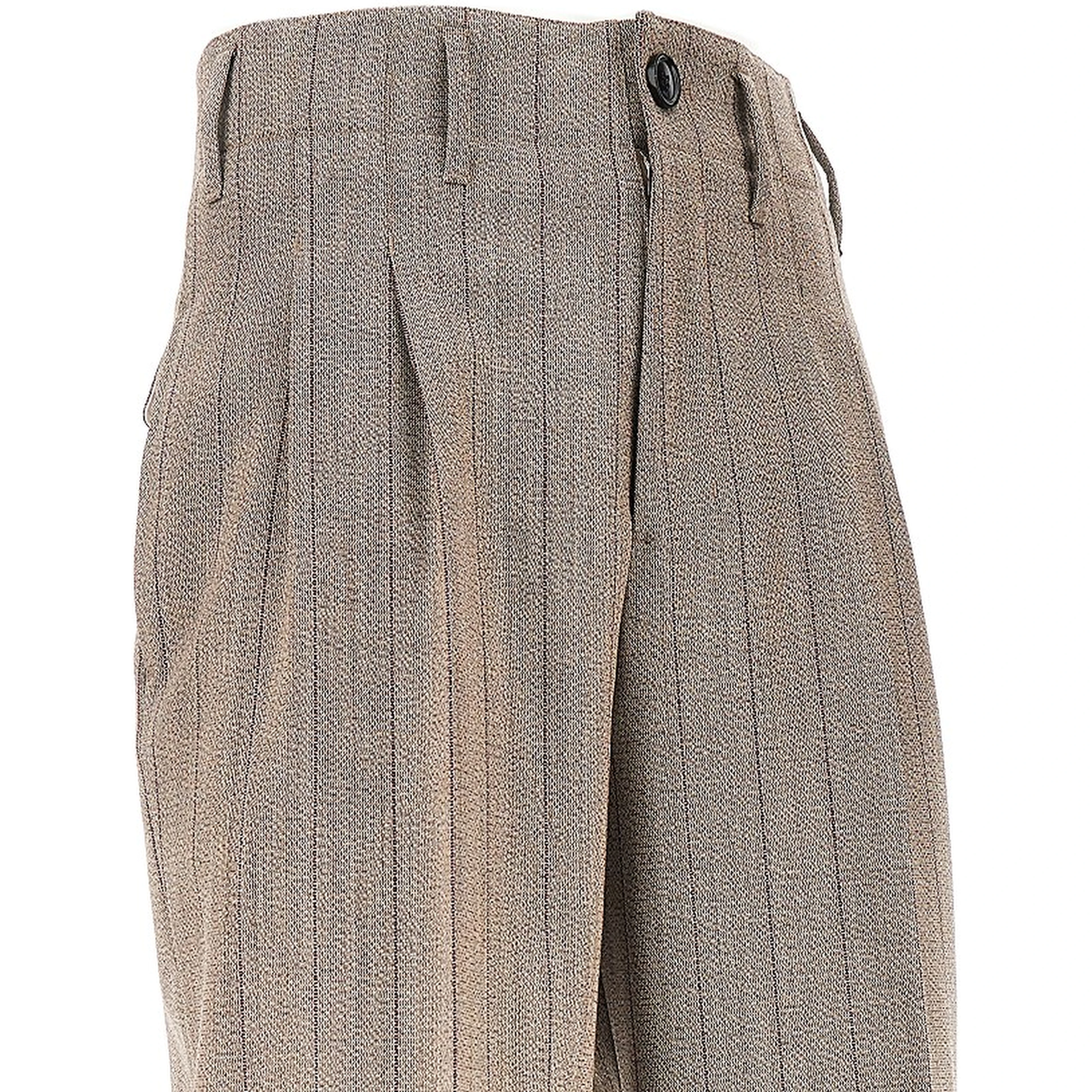 Wool pants with darts