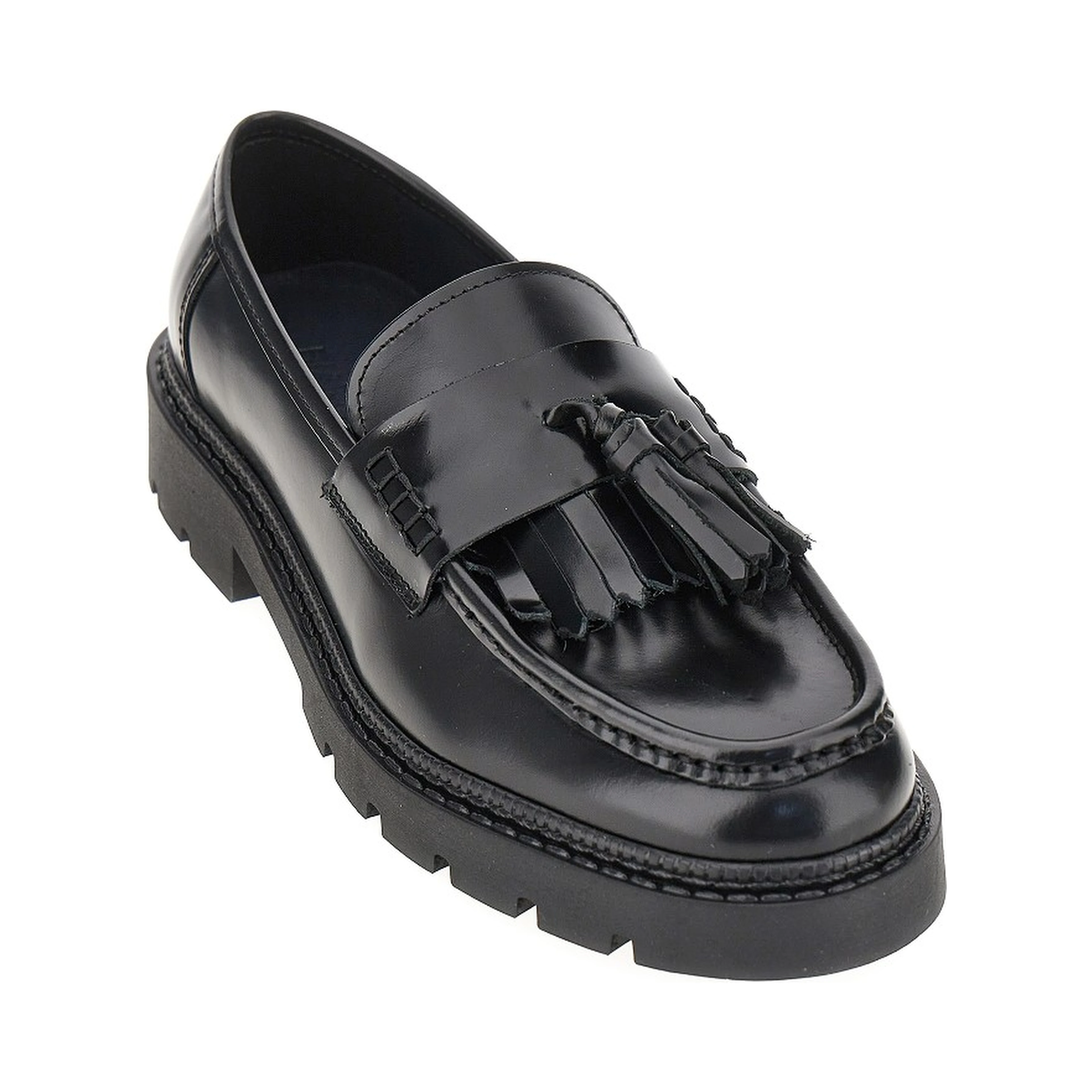 Leather loafers with tassels