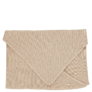 Knitted shawl