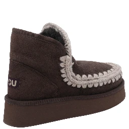 MOU Boots