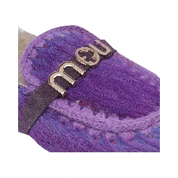 MOU Sandals