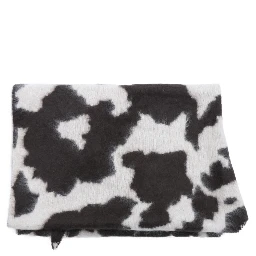 GUEST IN RESIDENCE Scarfs
