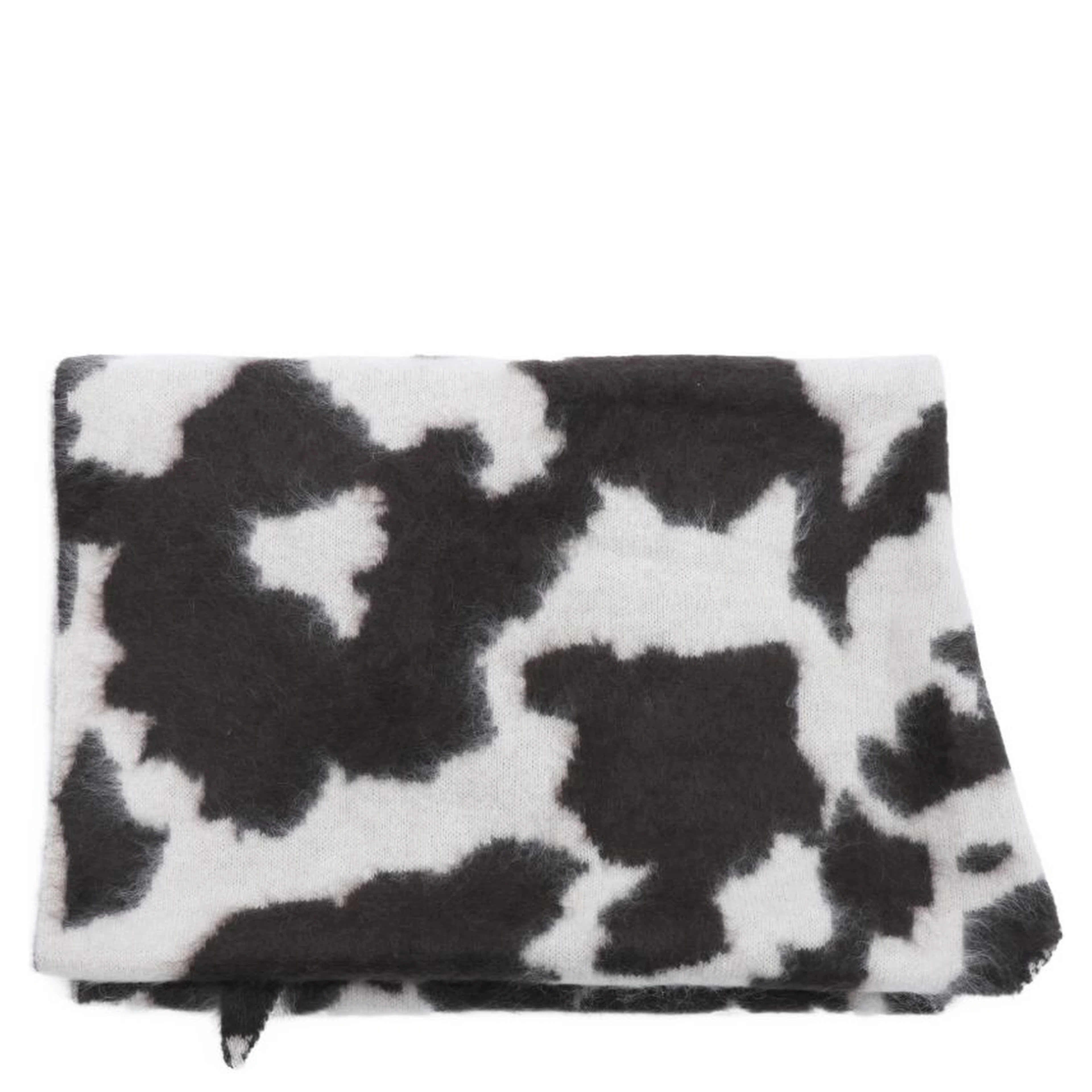 GUEST IN RESIDENCE Scarfs