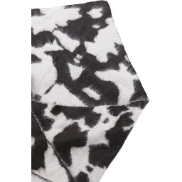 GUEST IN RESIDENCE Scarfs