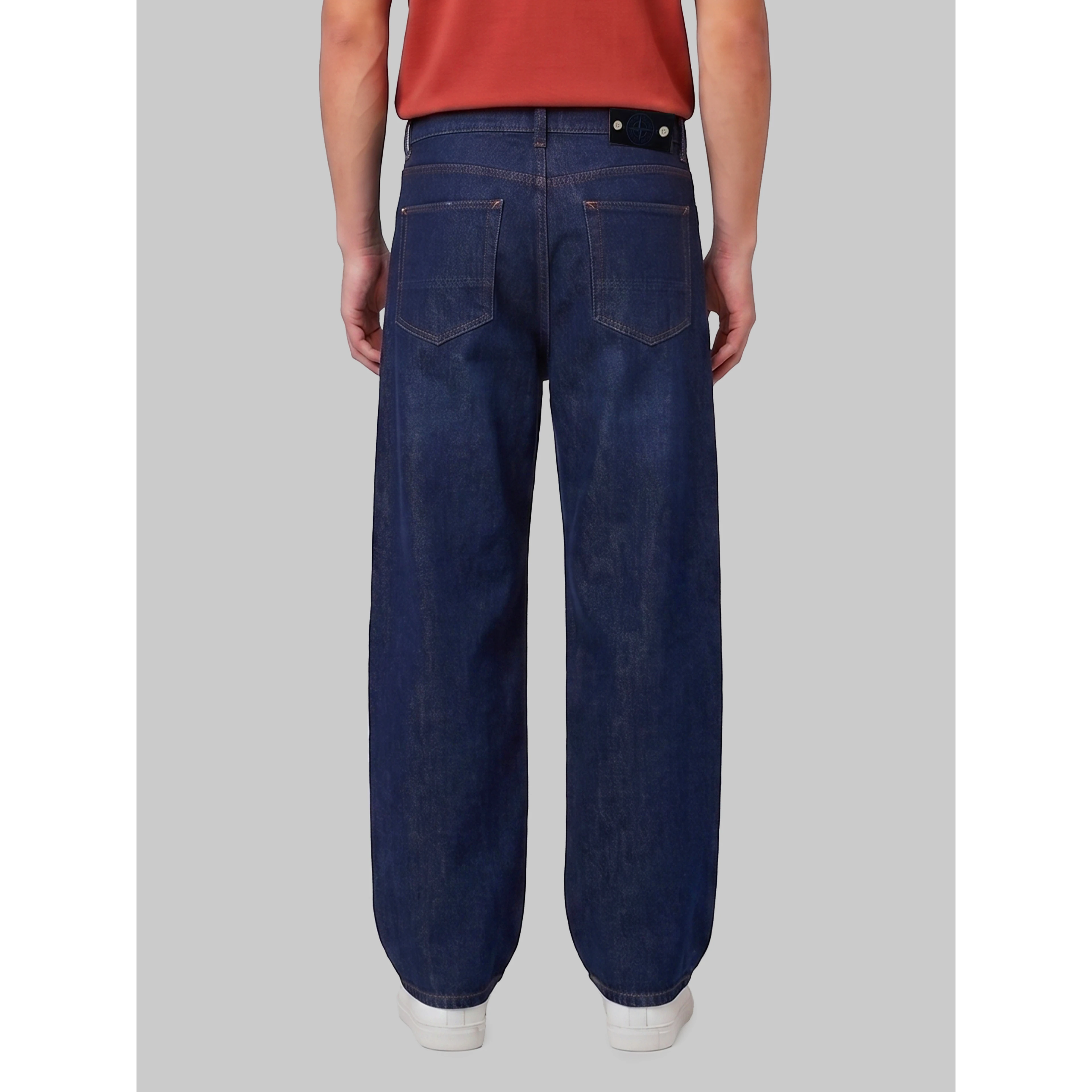 Indigo loose jeans