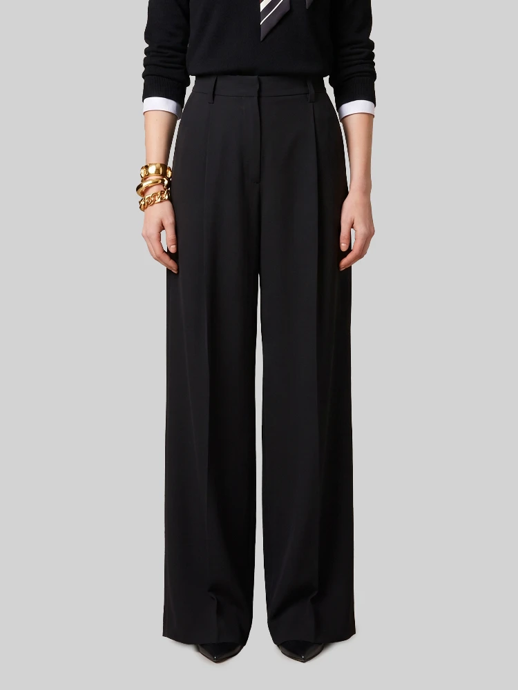 Light stretch canvas pants in black