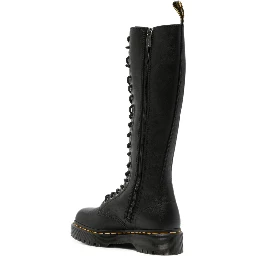 DR MARTENS Boots