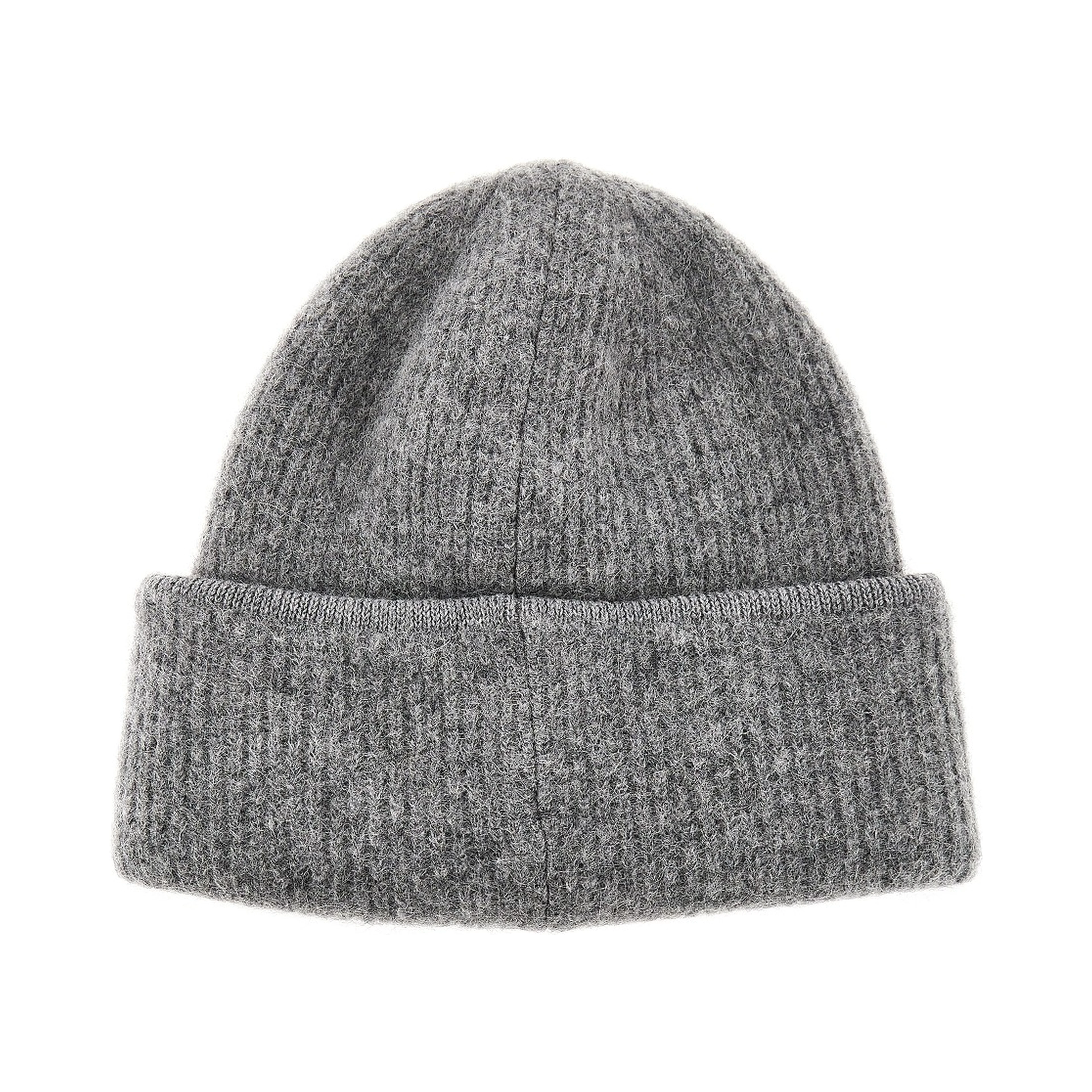 Knitted beanie hat with gros-grain logo