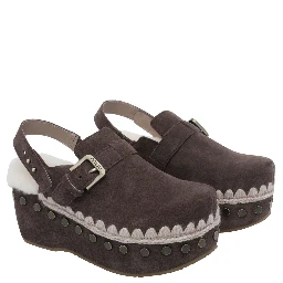 MOU Sandals