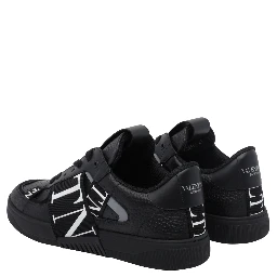 Valentino Garavani Sneakers Black