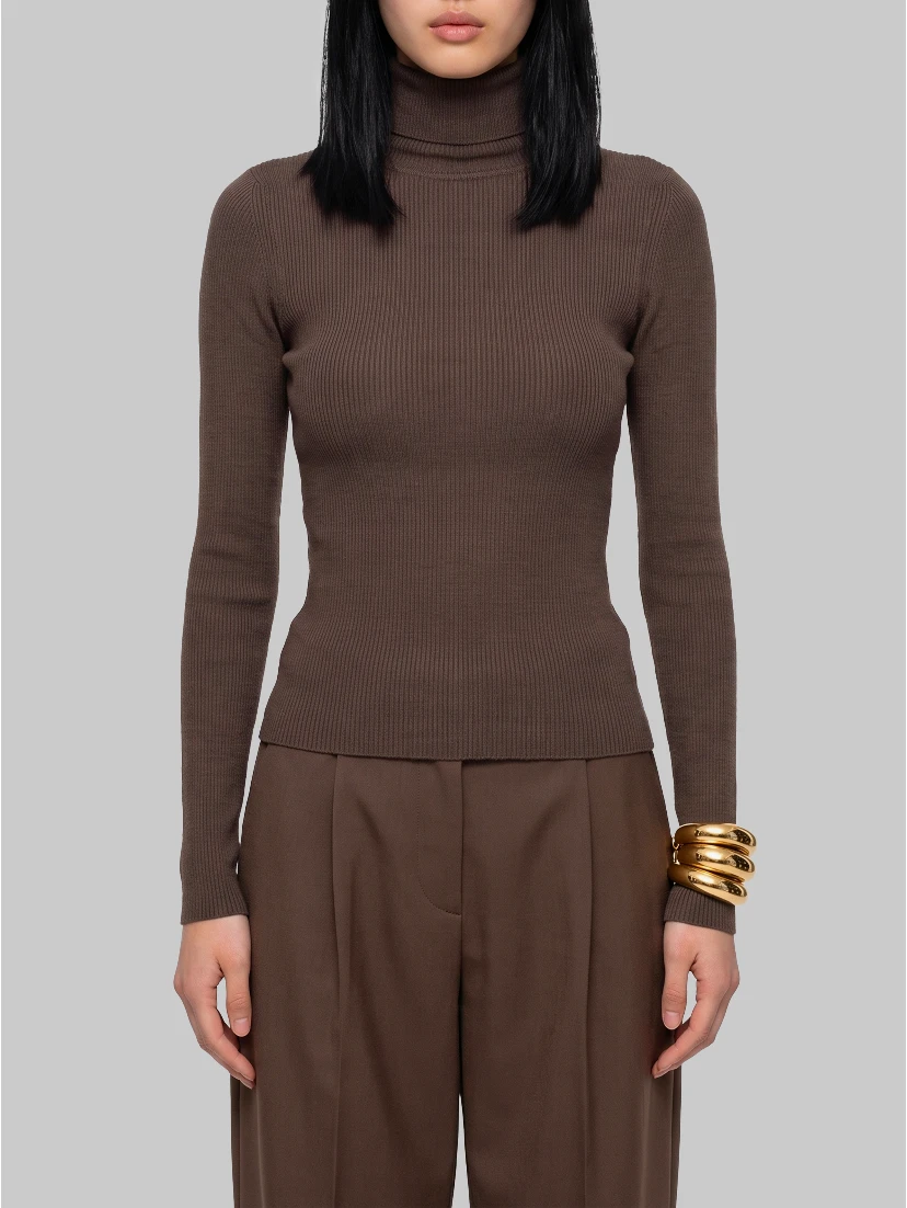 Turtleneck in wool yarn