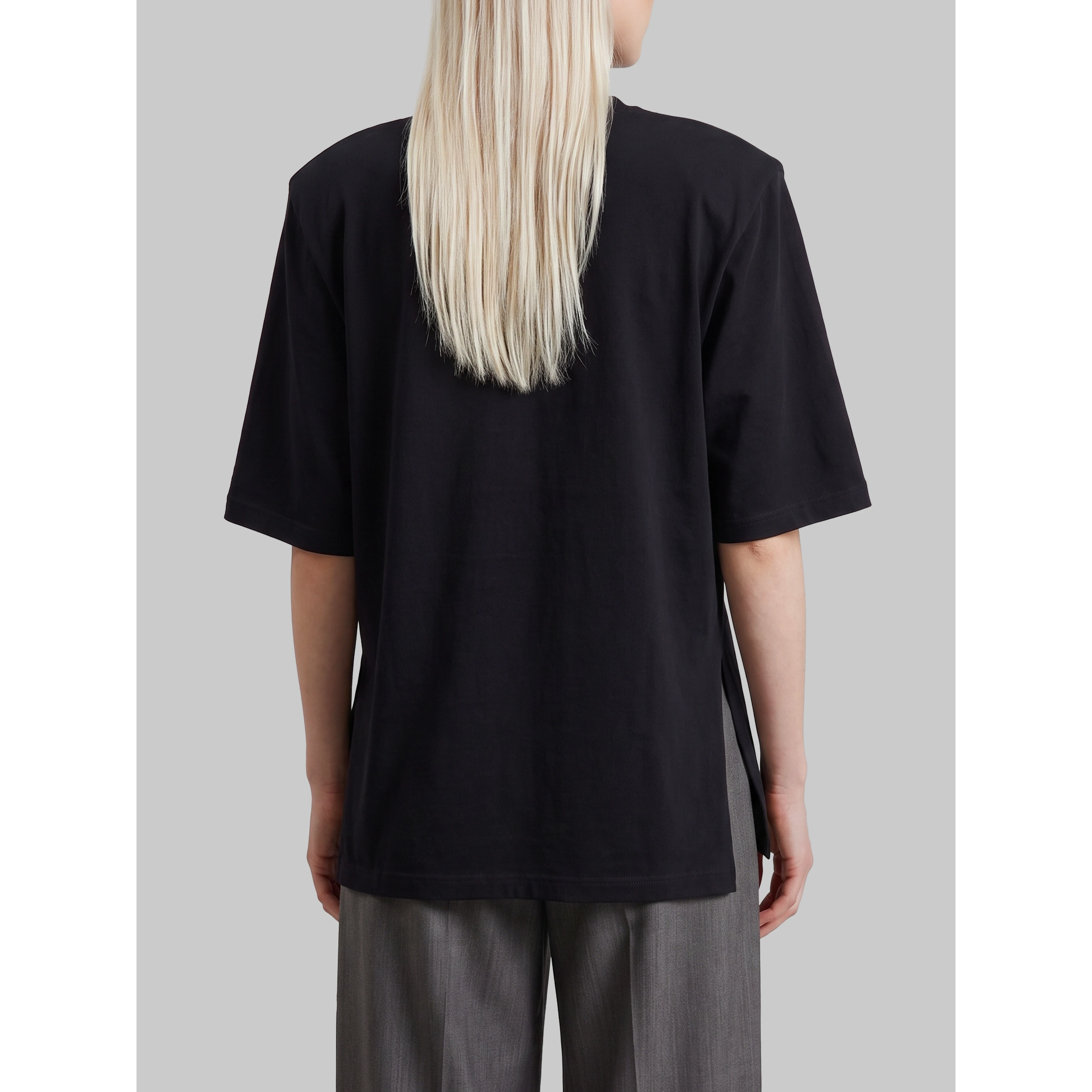 Black Anira padded T-shirt