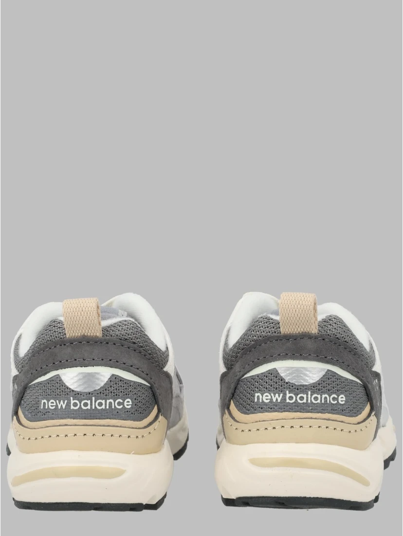 Sneaker 898 baby