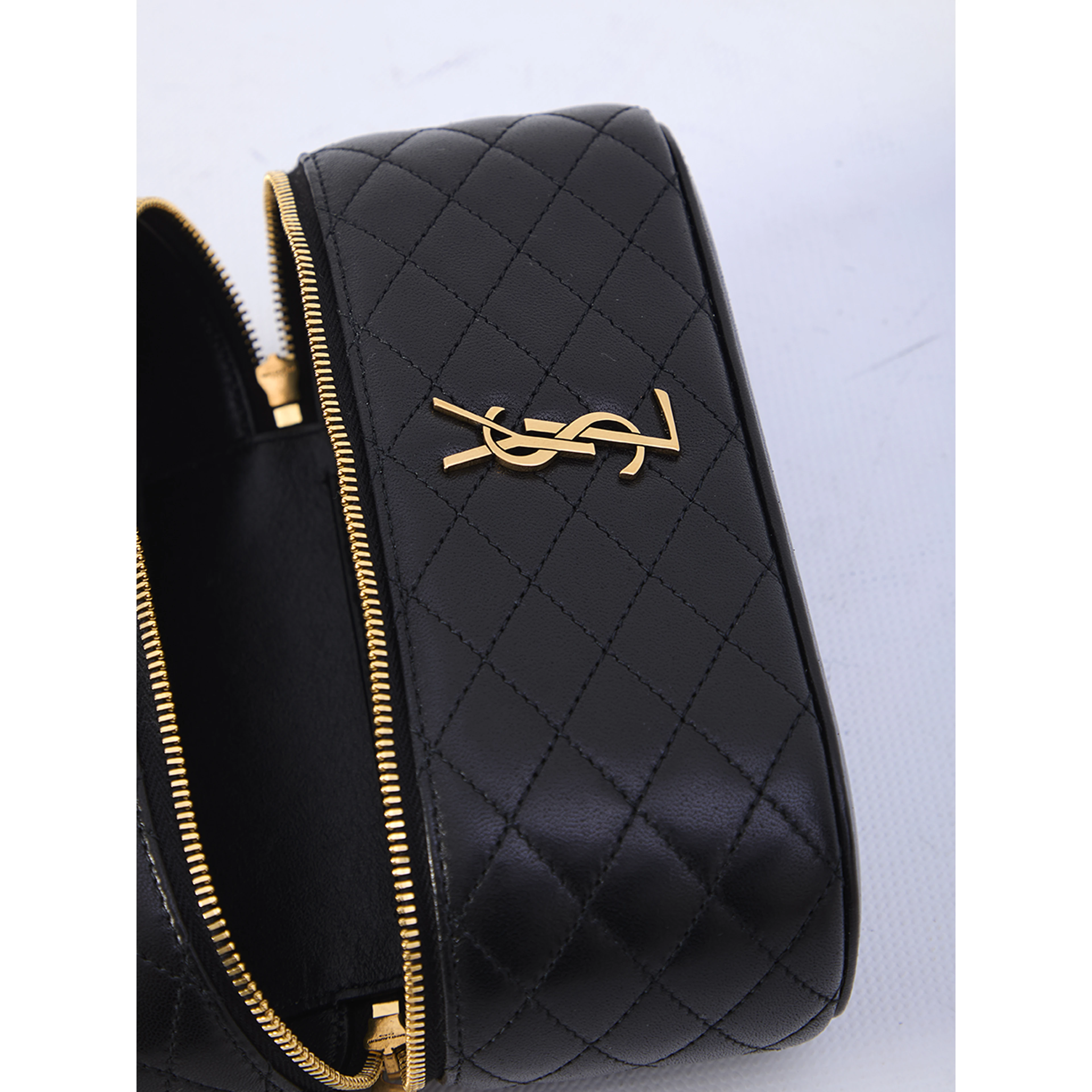 Gaby vanity bag