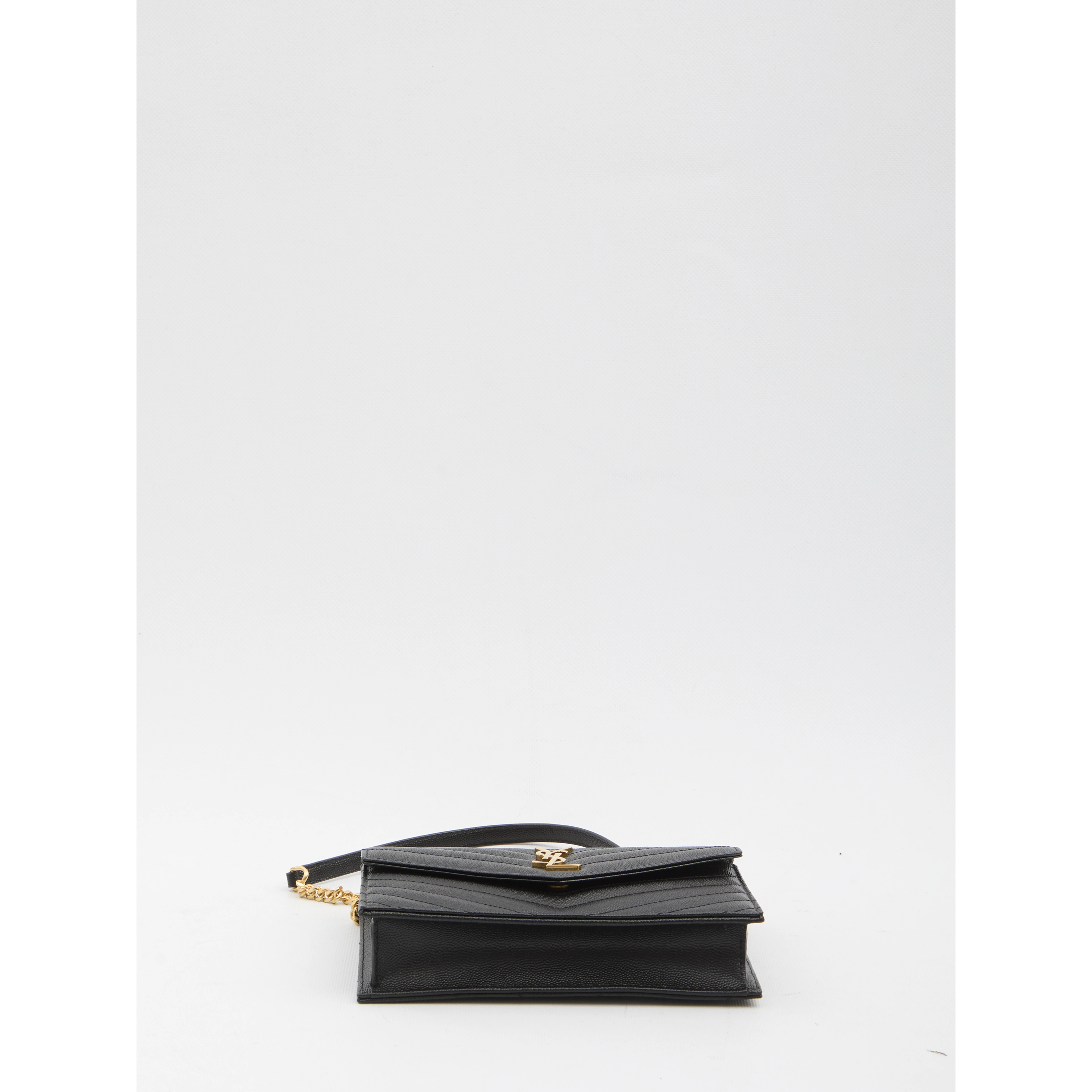 Envelope clutch with chain