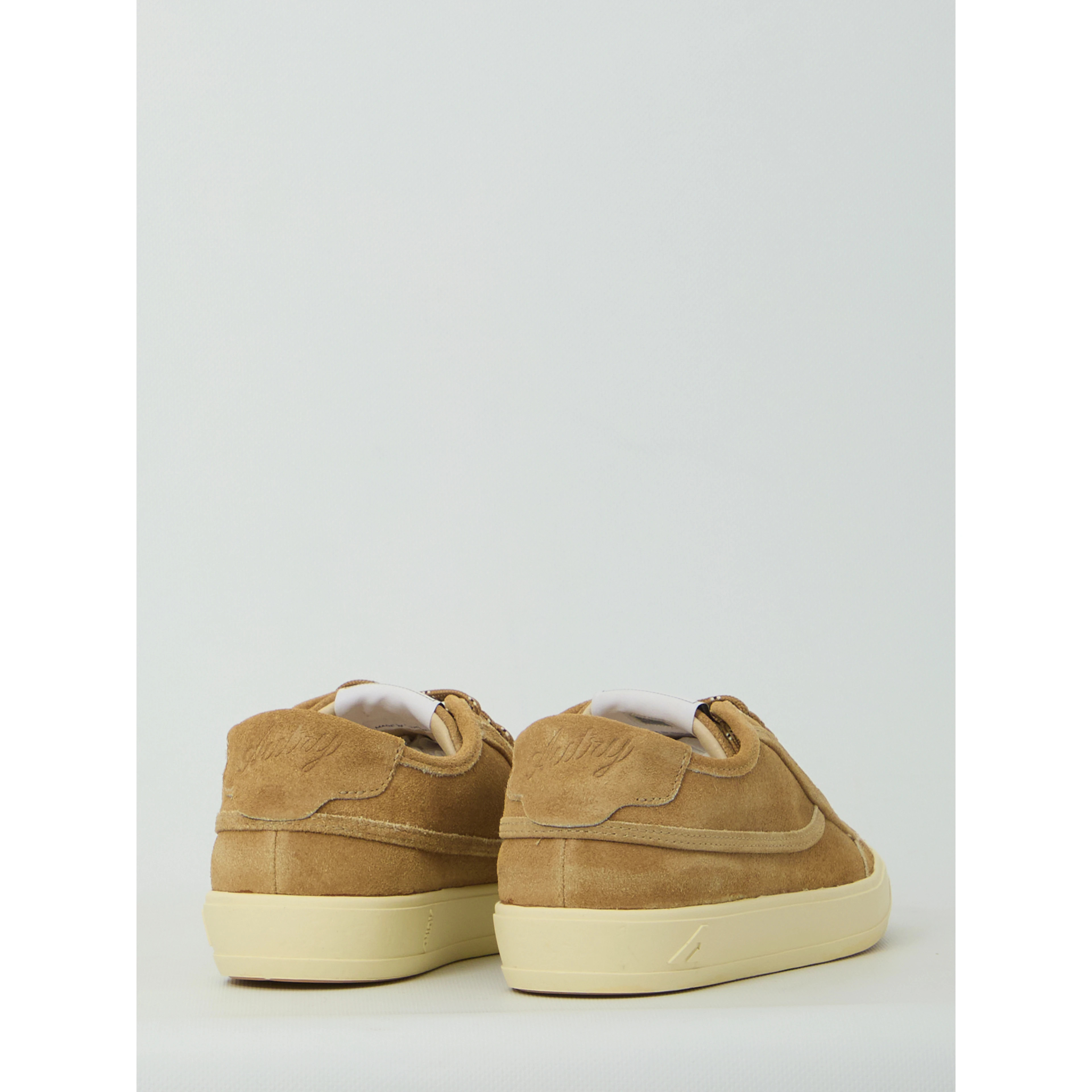 Windscape low sneakers in suede foam