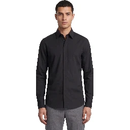 Slim black shirt