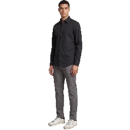 Slim black shirt