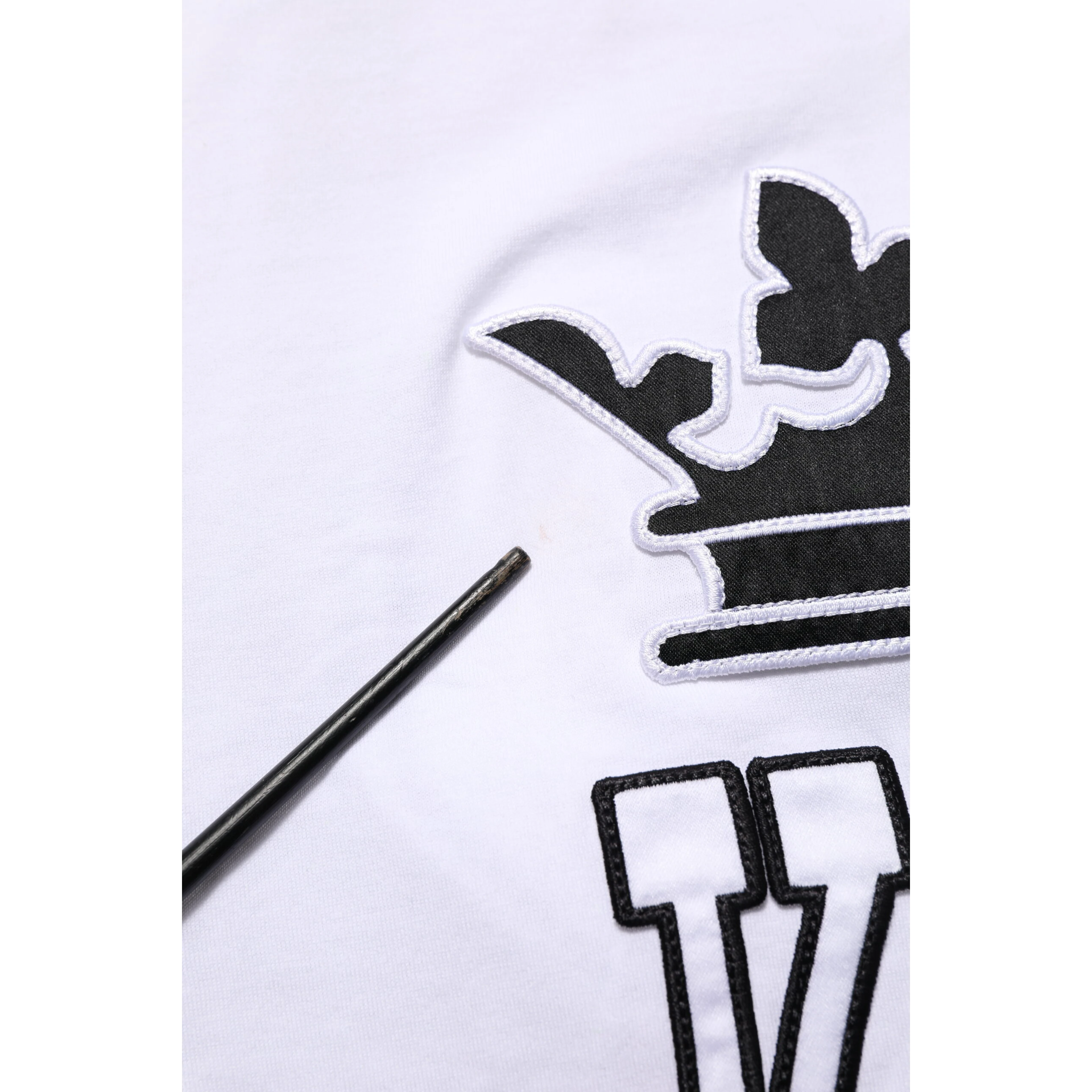 White Cotton Crown King Embroidery T-shirt