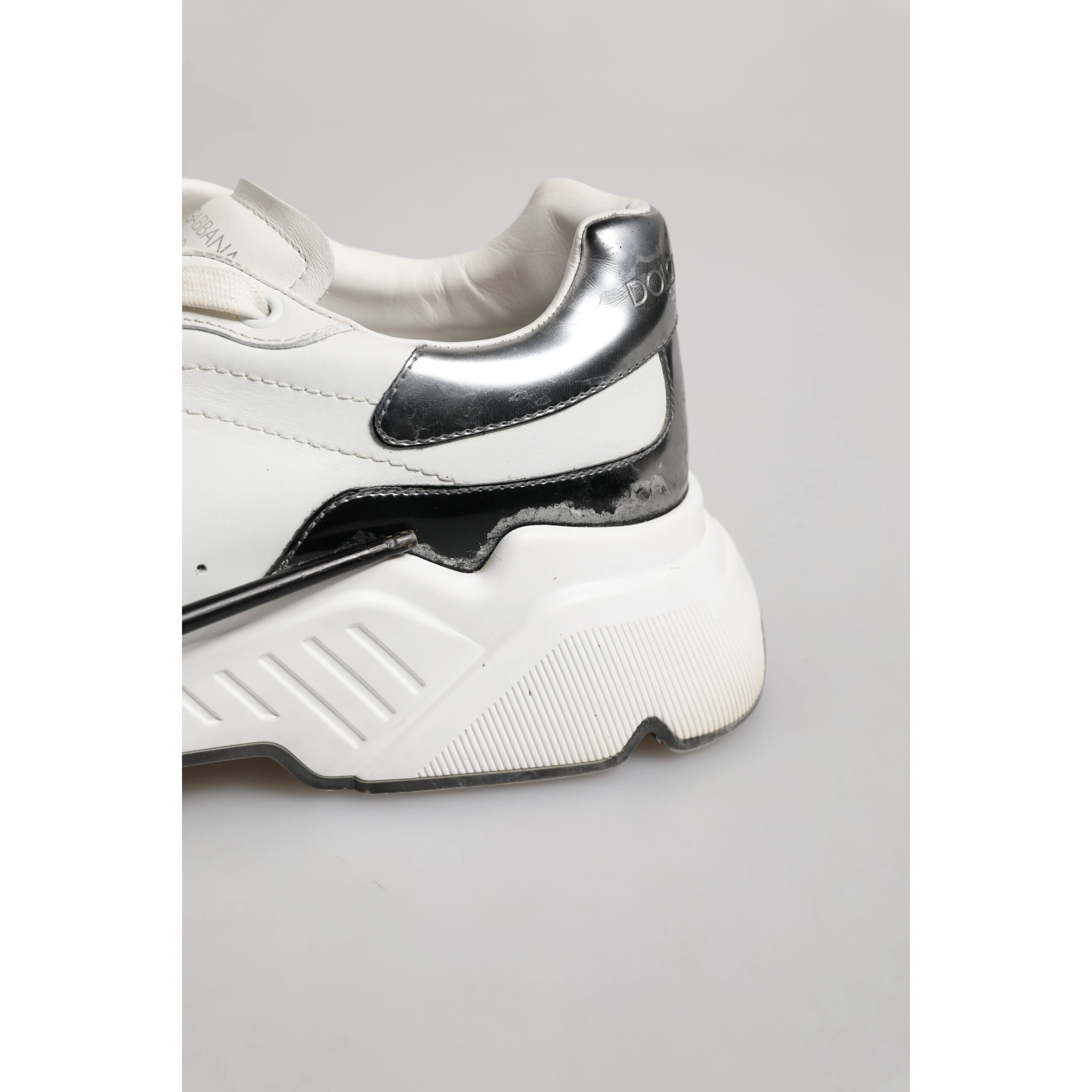 White Daymaster Leather Low Top Sneakers Shoes