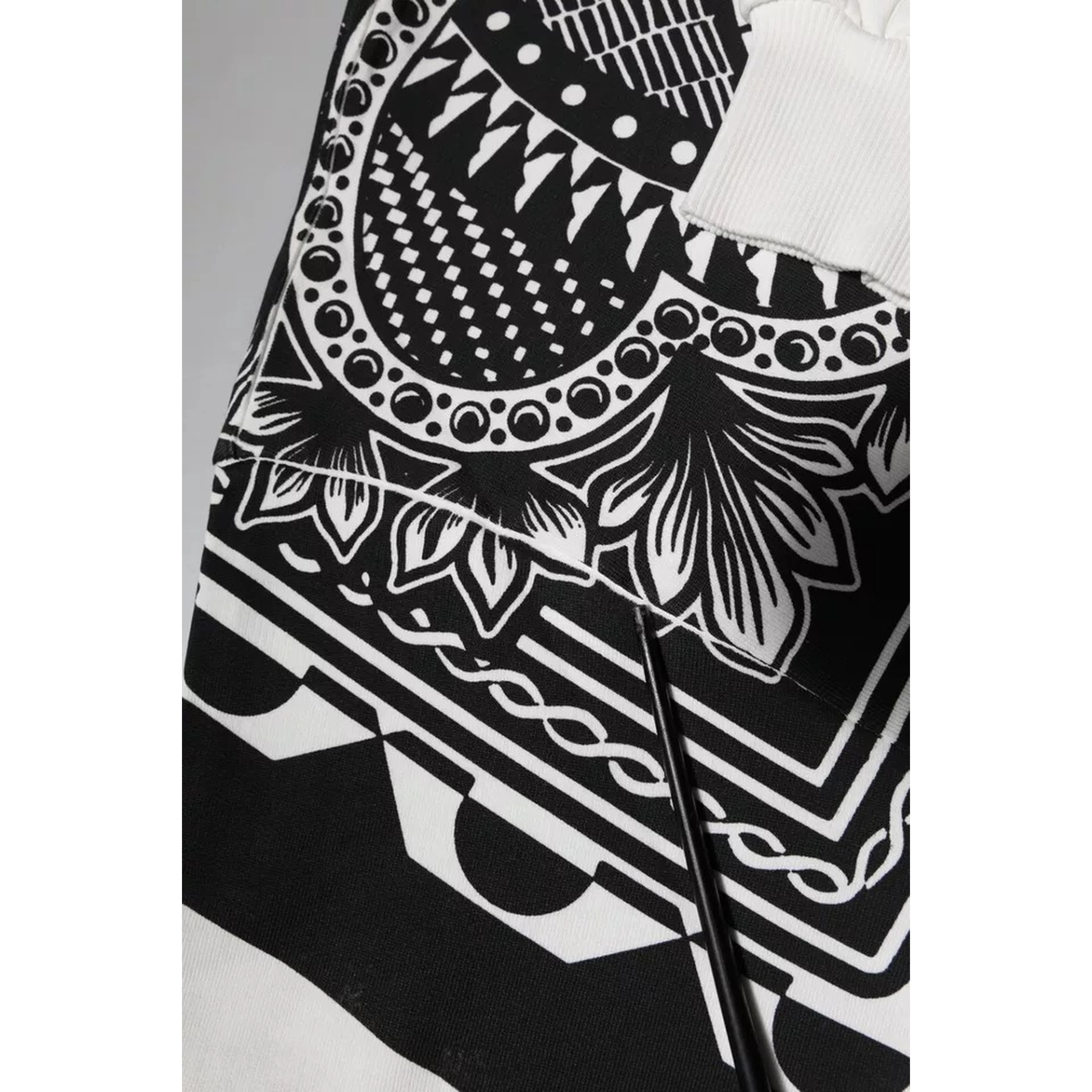 White Black Printed Cotton Sweatshirt Sweater