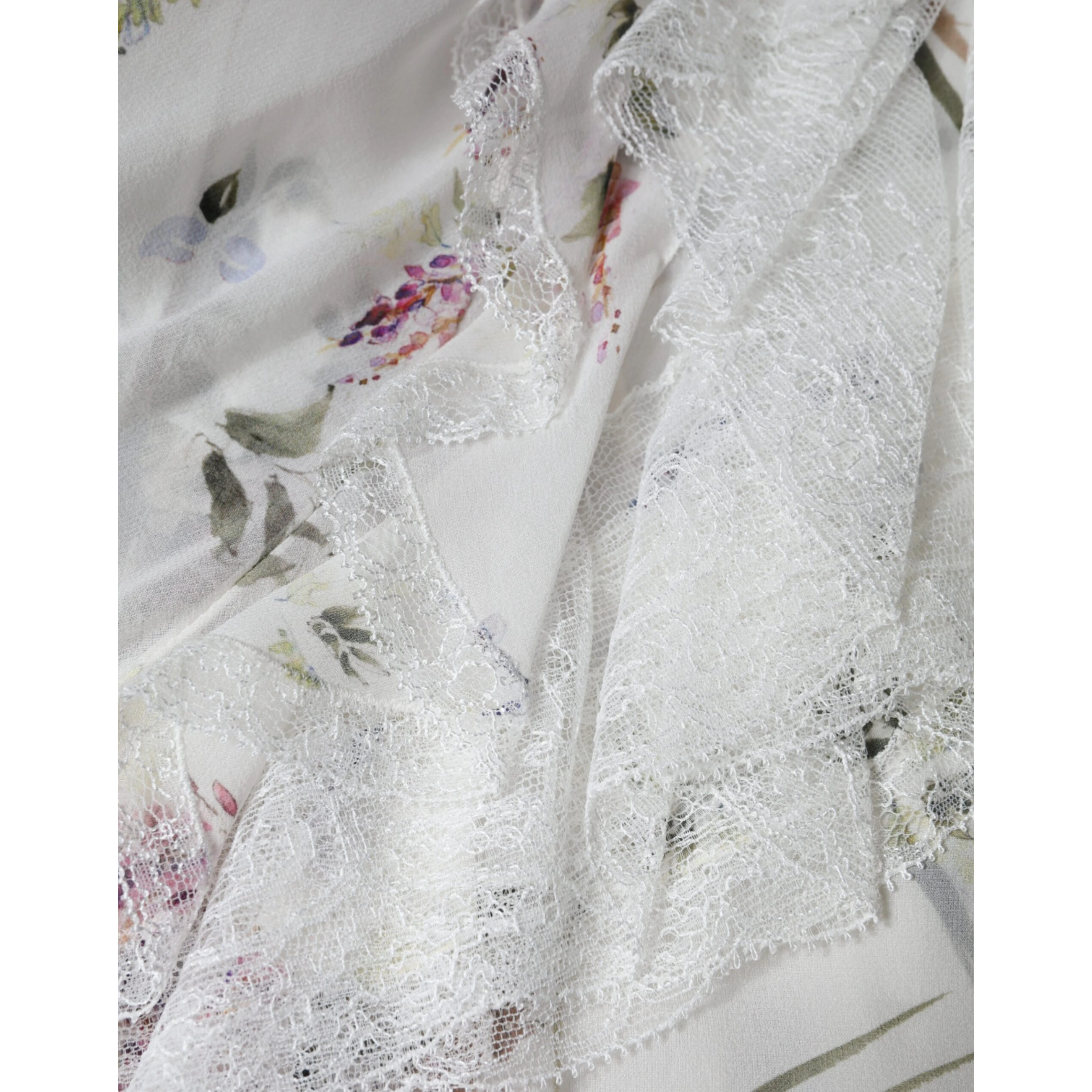 White Floral Ruffles Lace Long Sleeves Maxi Dress
