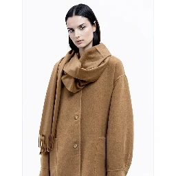 MAX MARA THROWS A SCARF