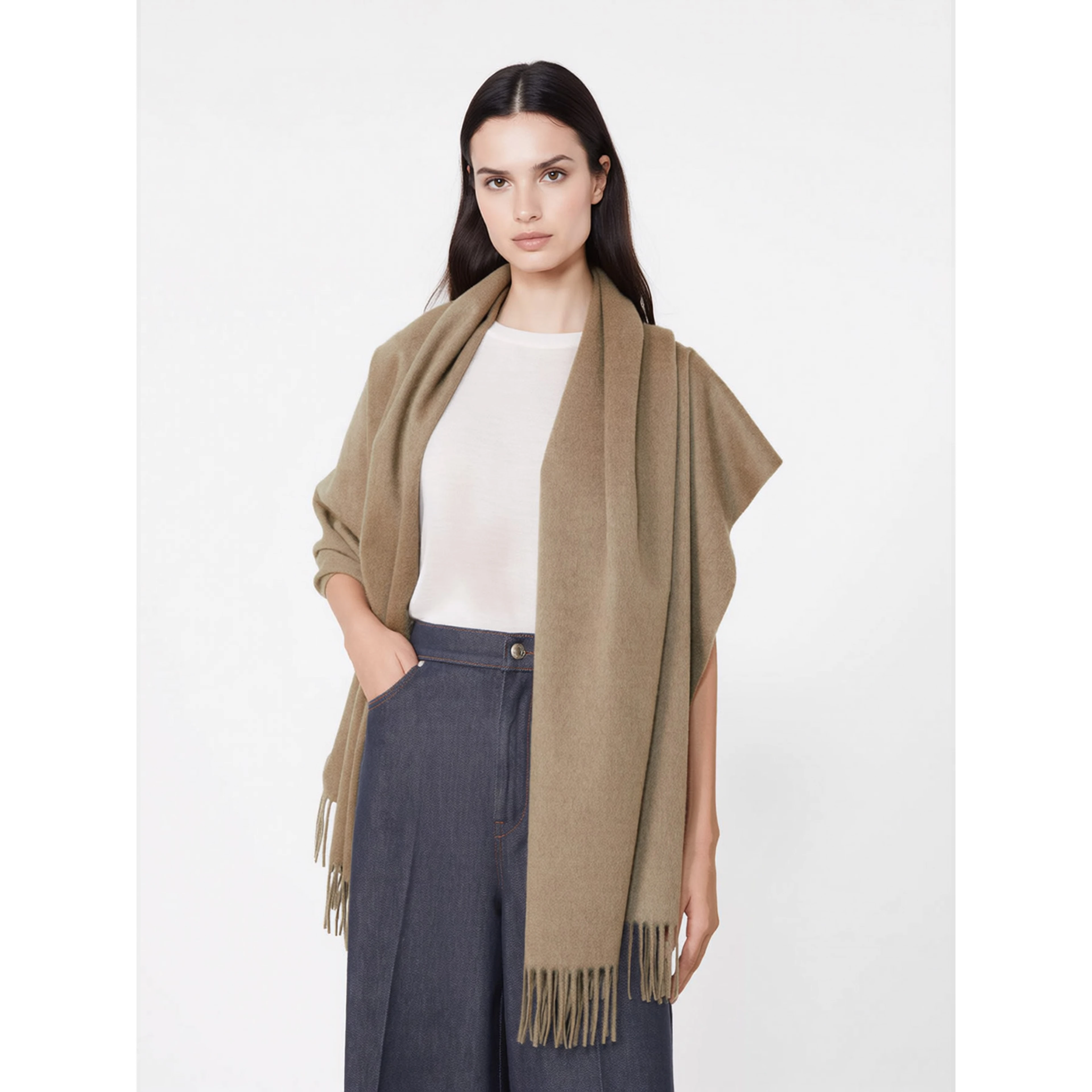MAX MARA THROWS A SCARF