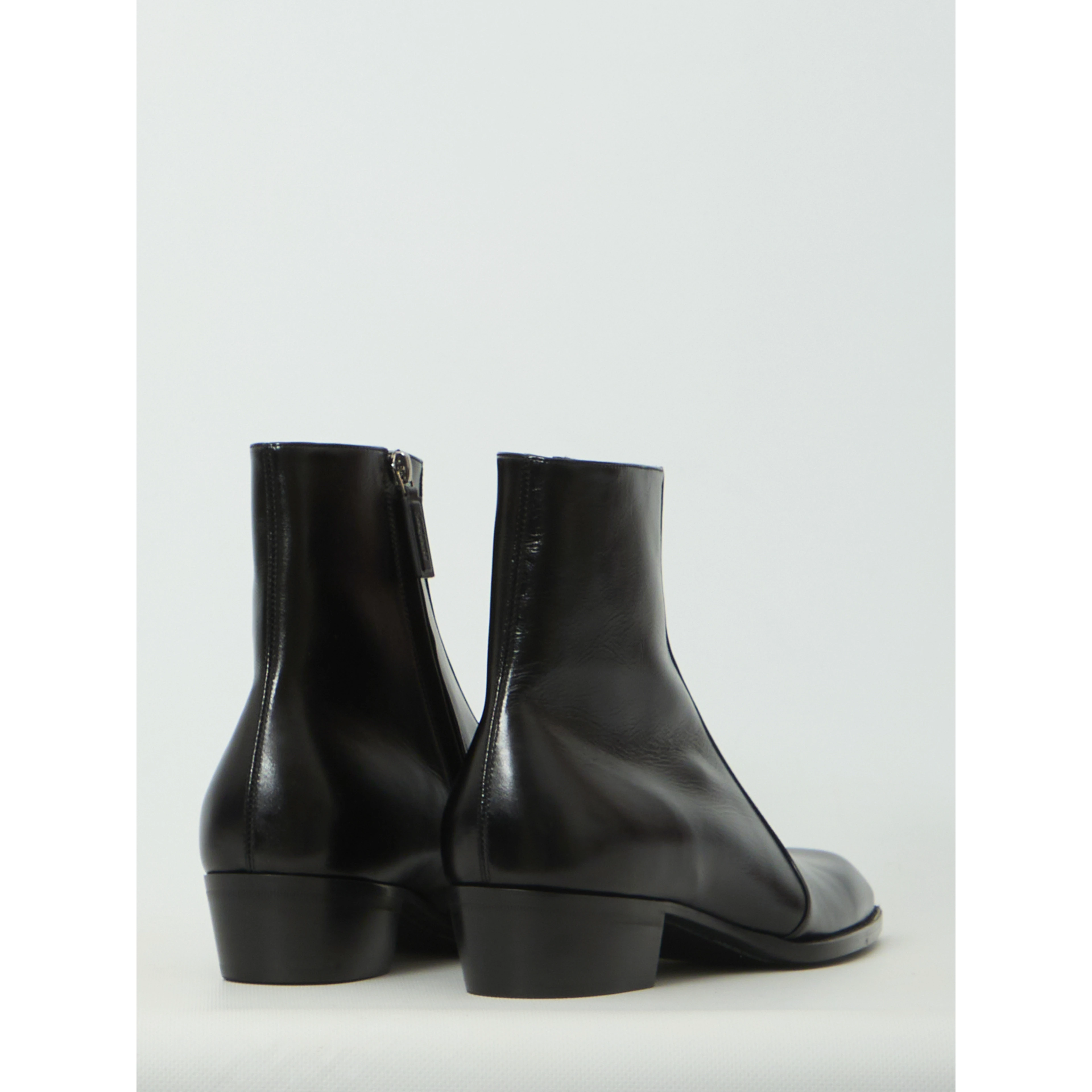 Black Aurelien boots