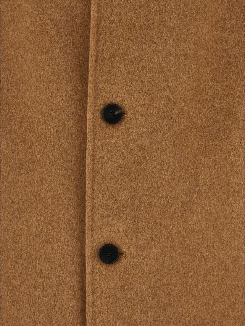 Amaranto Coats
