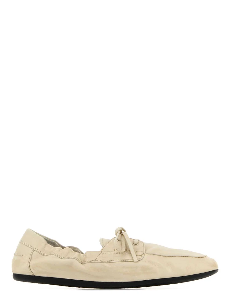 LACED SHOES
