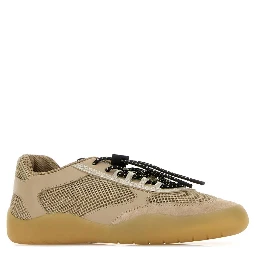 LACED SHOES