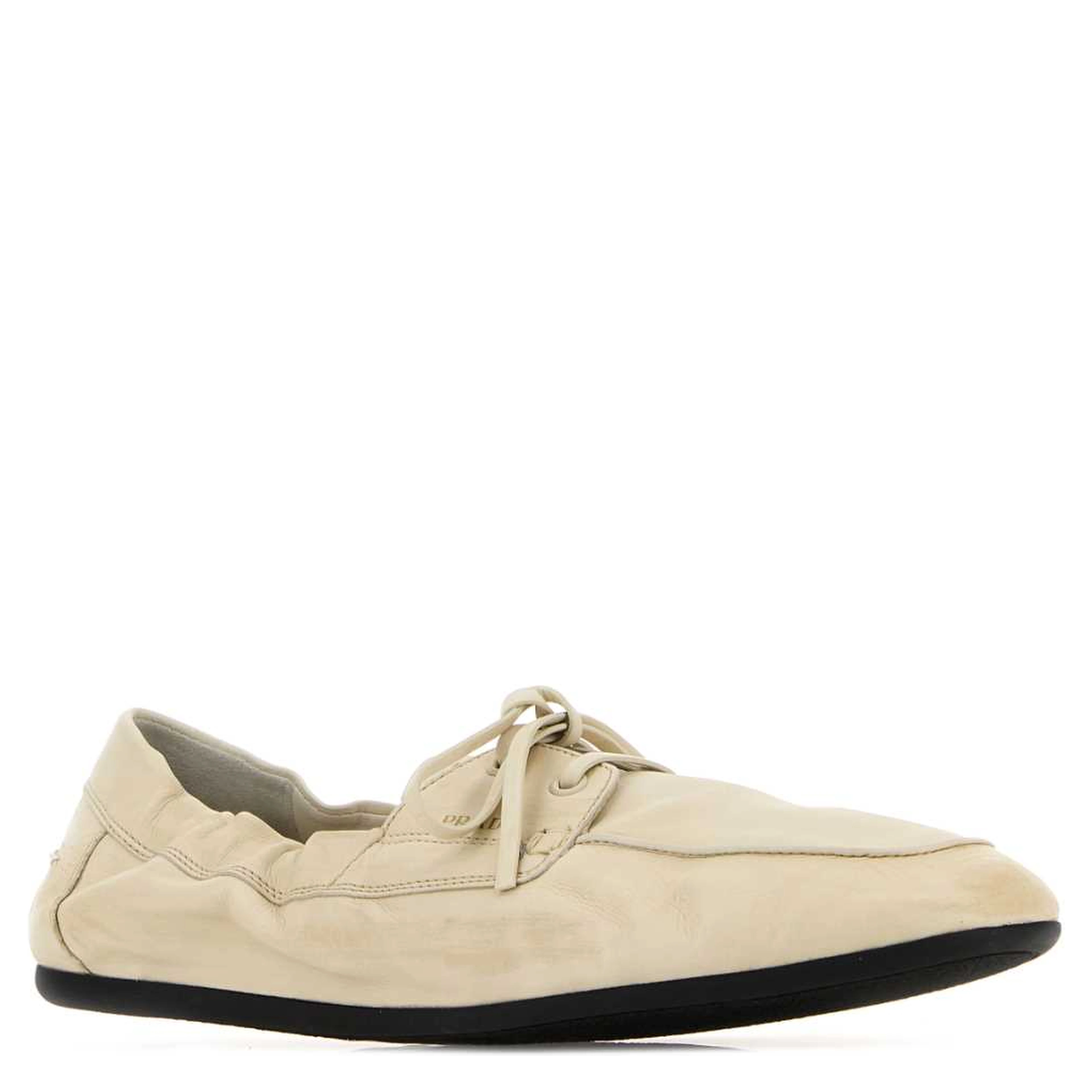 LACED SHOES
